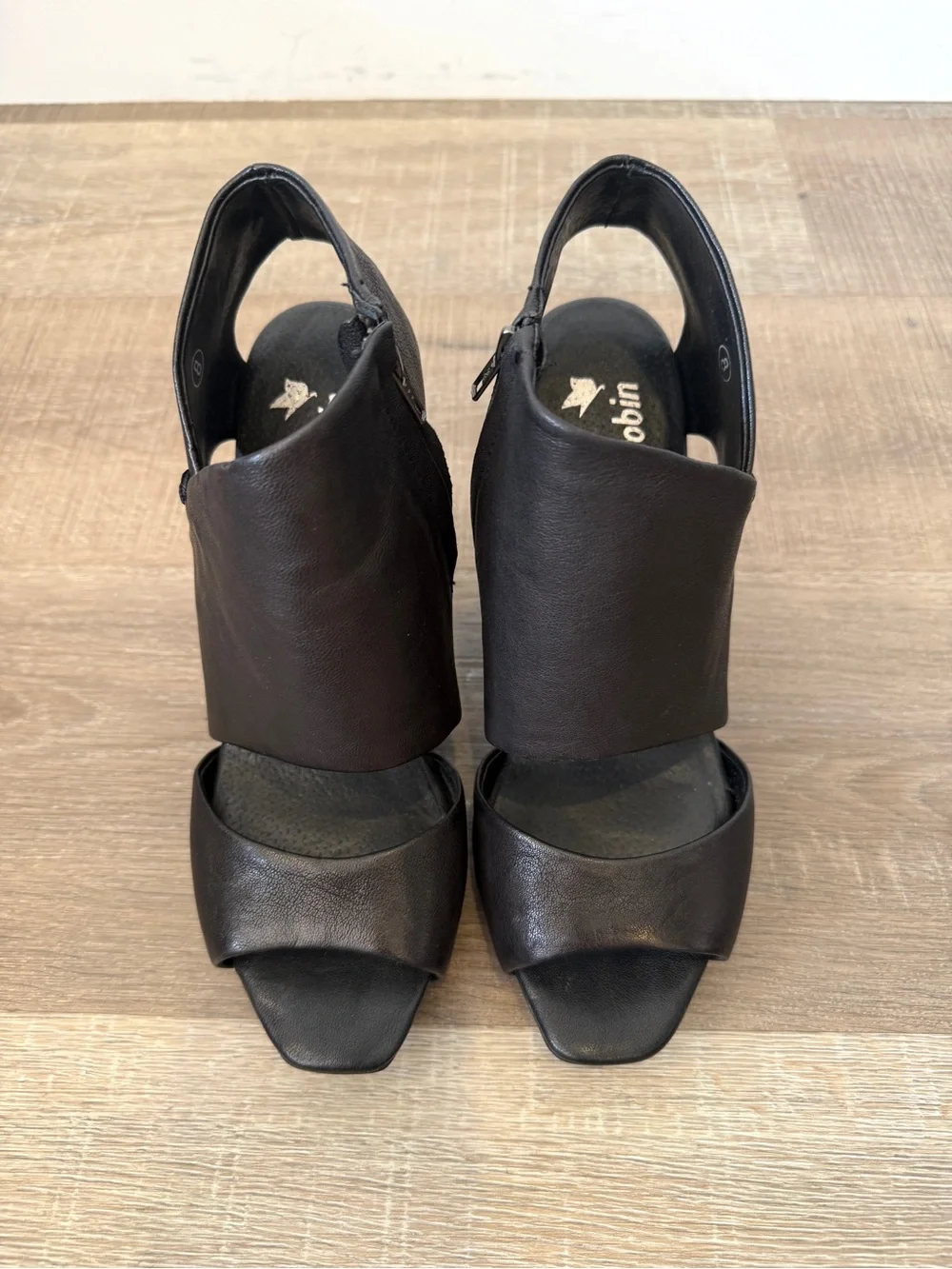 Farylrobin Size 8 Madison Black Leather Wedge Open Toe Sandals